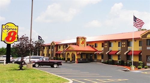 Super 8 South By Wyndham Hotel Боулинг Грийн Екстериор снимка